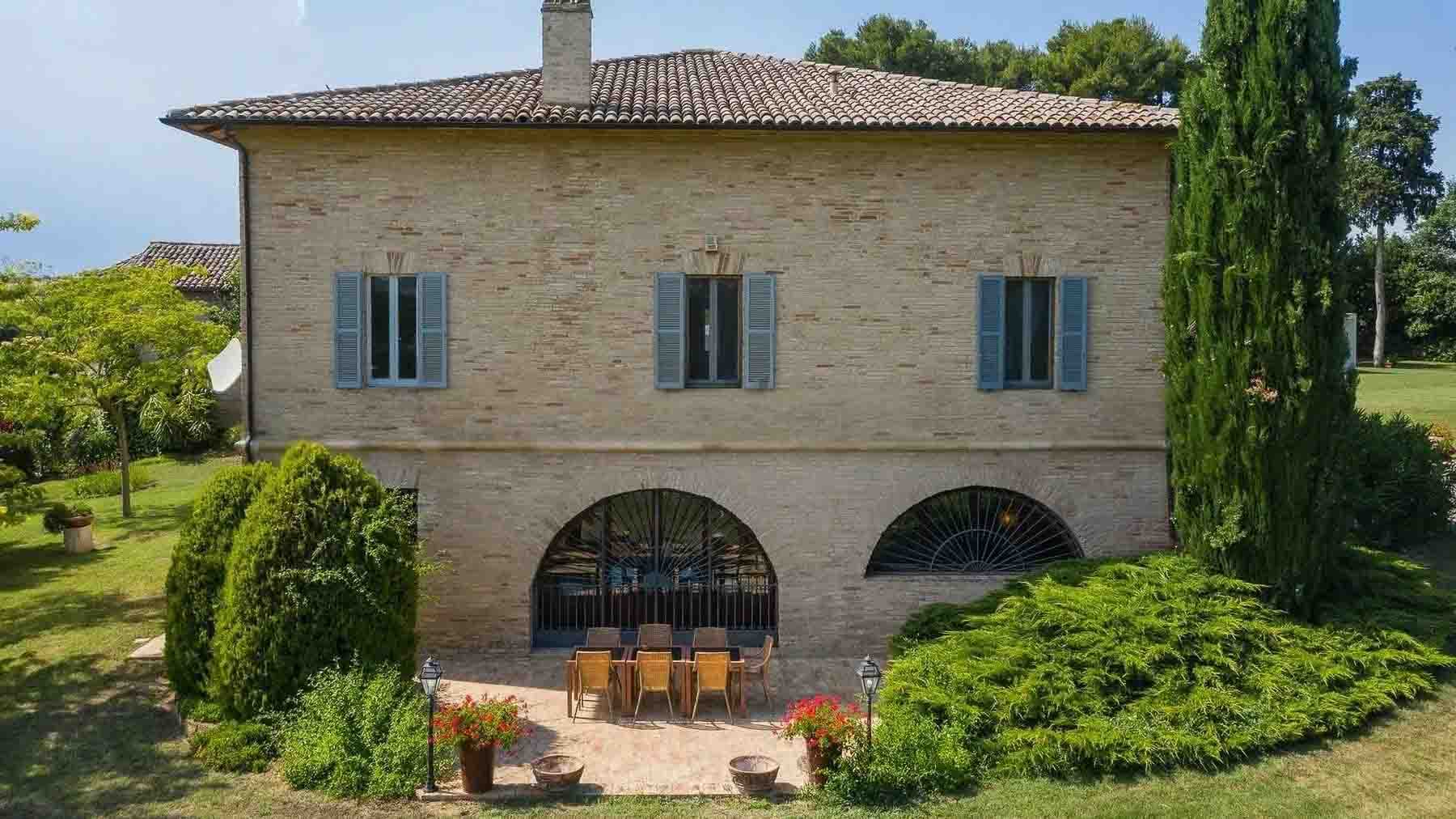 Charming Villa in Morrovalle, Marche Region