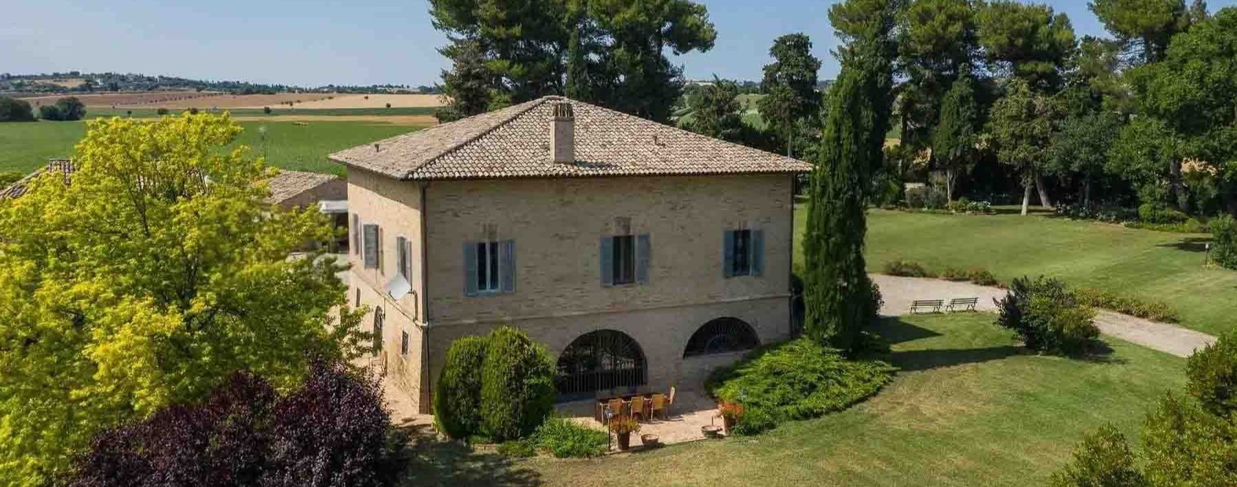 Charming Villa in Morrovalle, Marche Region