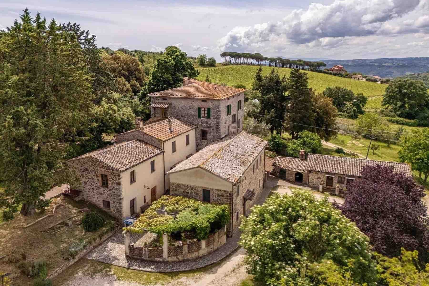 Tenuta-Complesso autentico in collina a Orvieto, Umbria