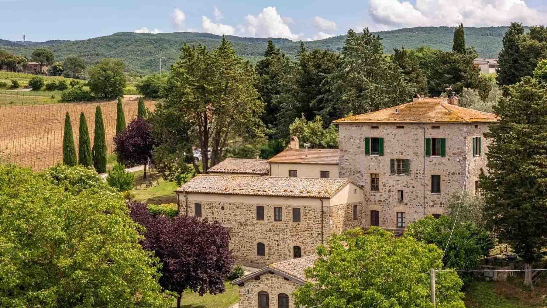Tenuta-Complesso autentico in collina a Orvieto, Umbria