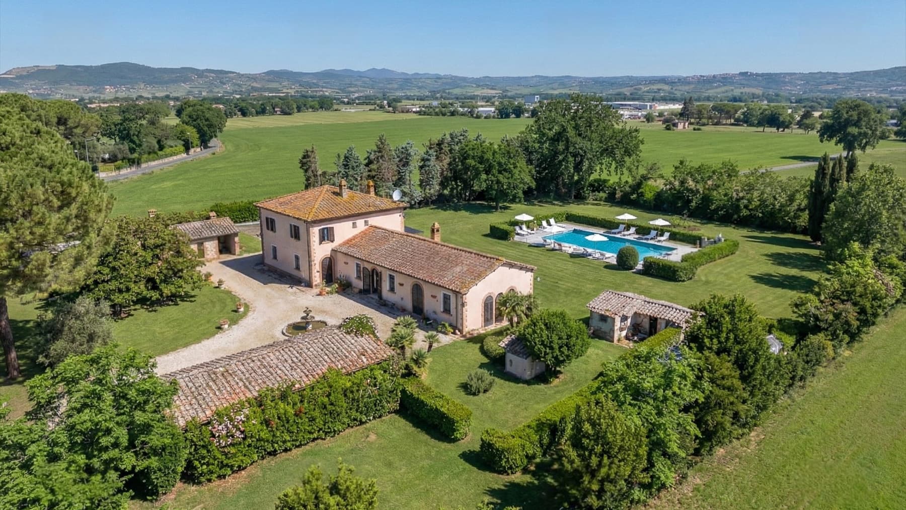 Villa esclusiva nella campagna umbra di Terni