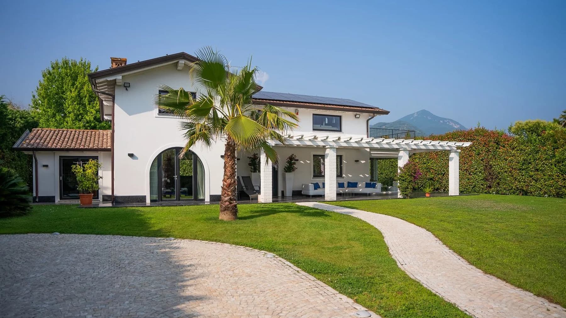 Villa Del Primo in Pietrasanta, Tuscany