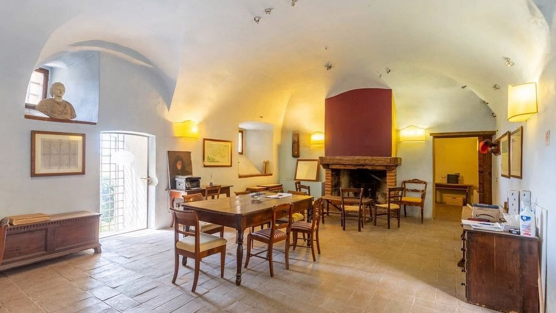 Tenuta-Complesso in Charming Acquasparta, Umbria