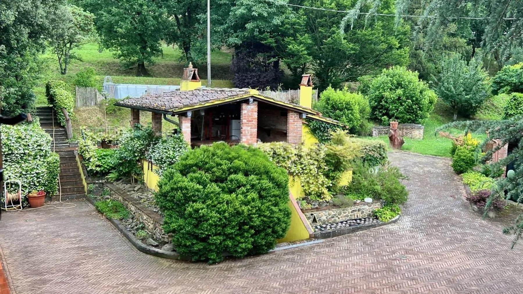 Casale ristrutturato nella campagna Toscana di Mencarini