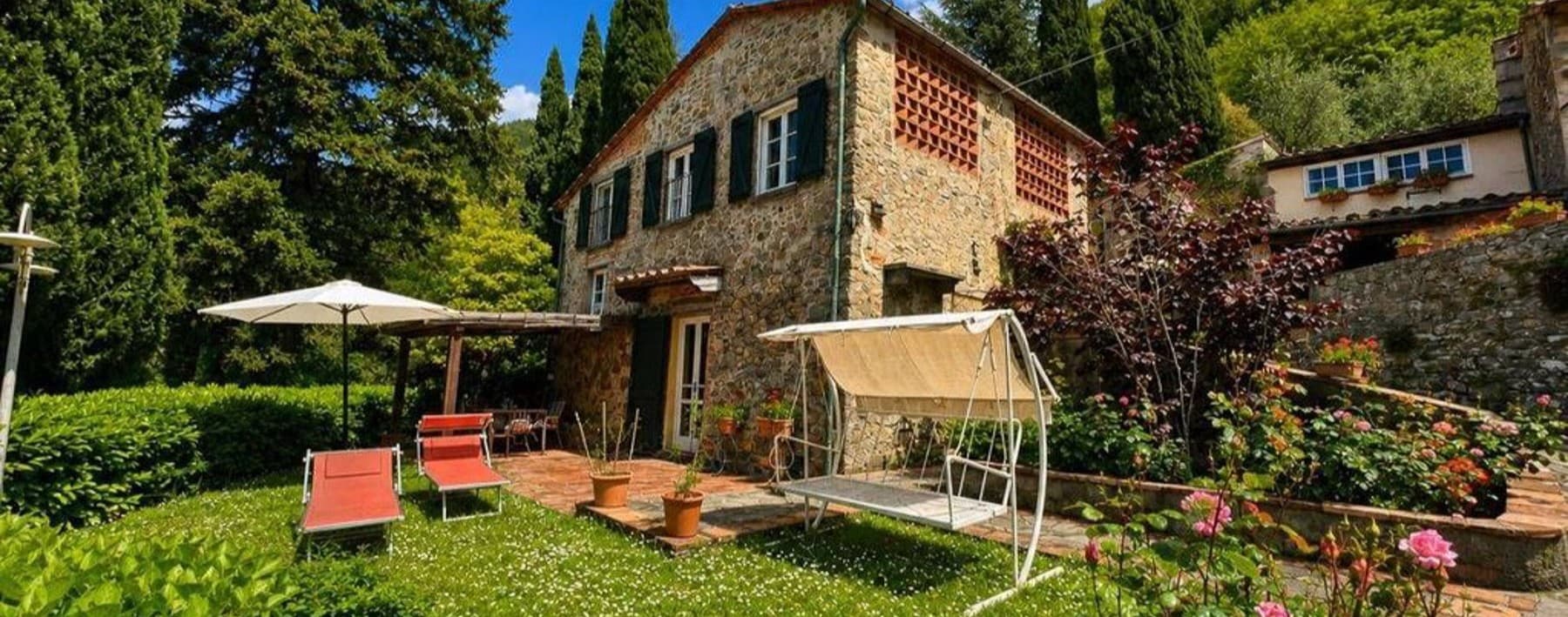 Casale con Piscina nelle Colline di Capannori, Toscana