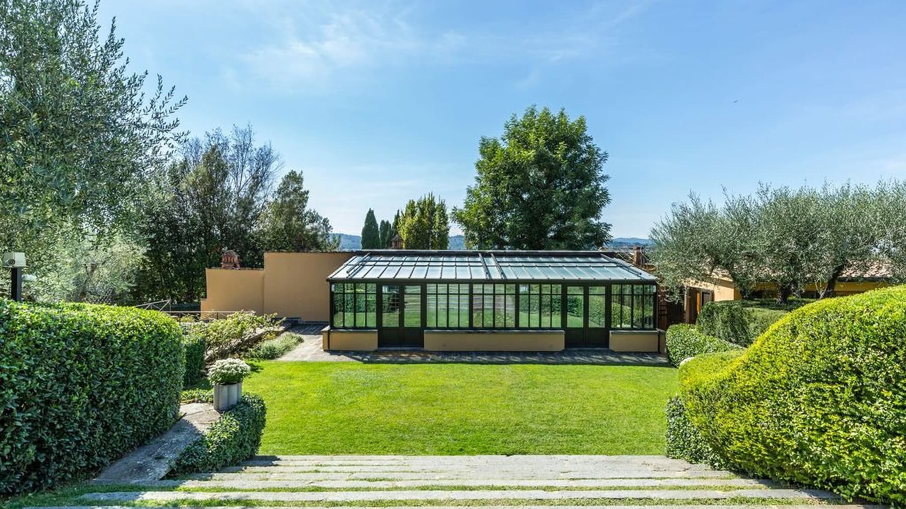 Villa moderna con giardino a Settignano, Firenze