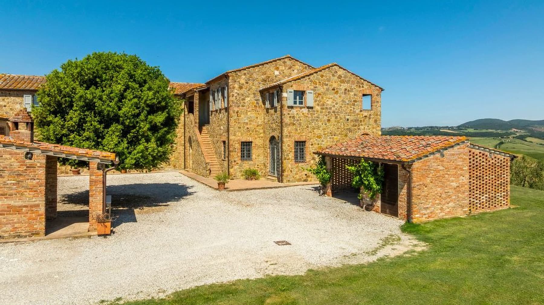 Rustic Country House in Chiusure, Tuscany