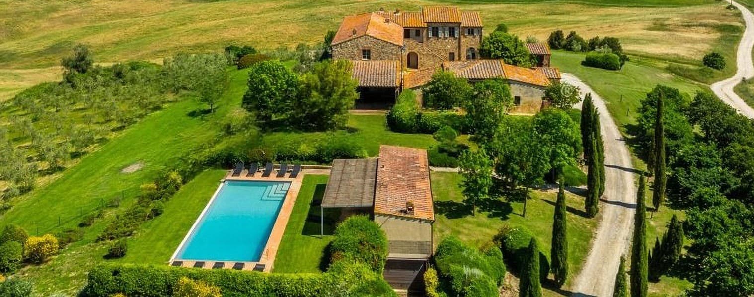 Rustic Country House in Chiusure, Tuscany