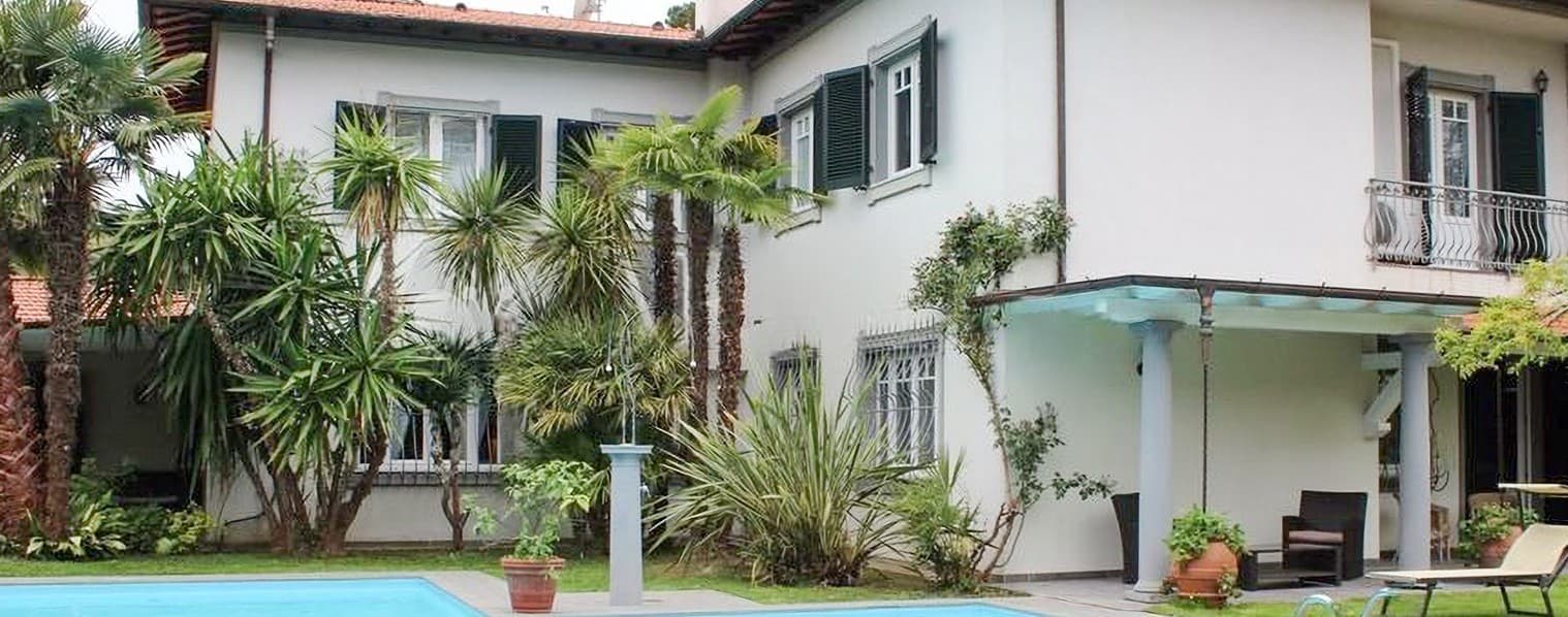 Villa esclusiva con piscina a Forte dei Marmi, Toscana