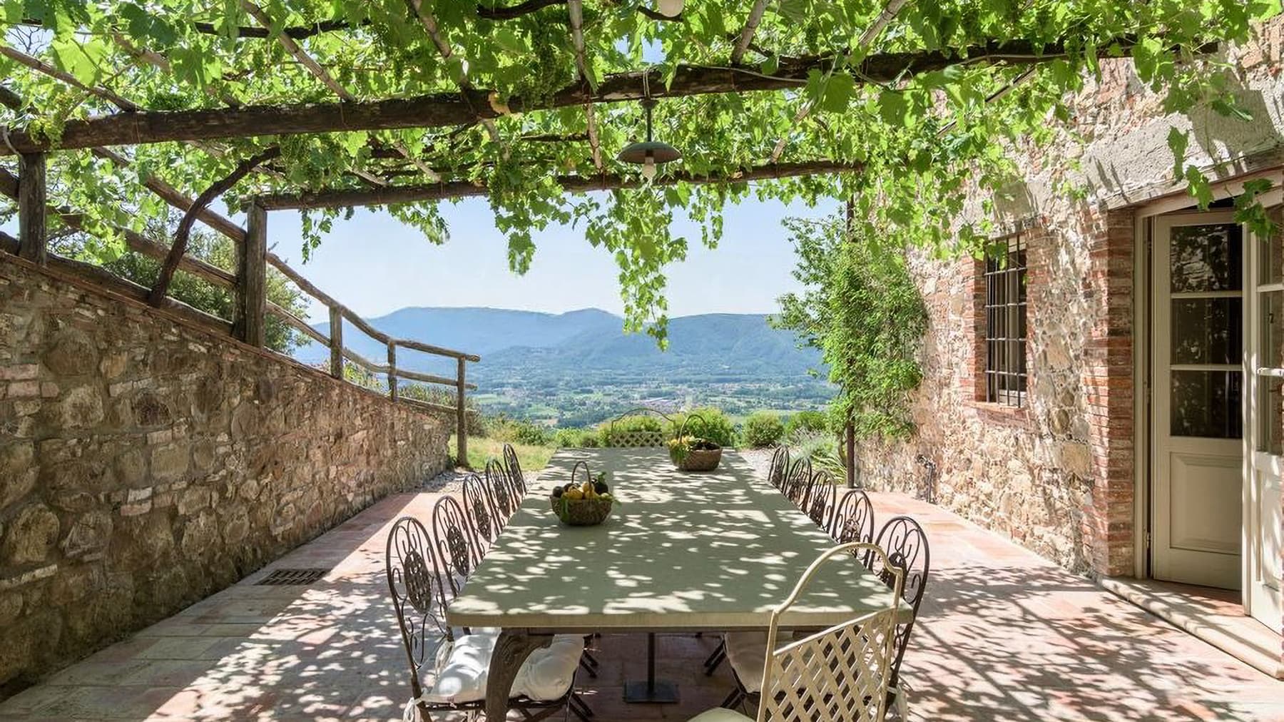 Charming Rustic House in Lucca, Tuscany