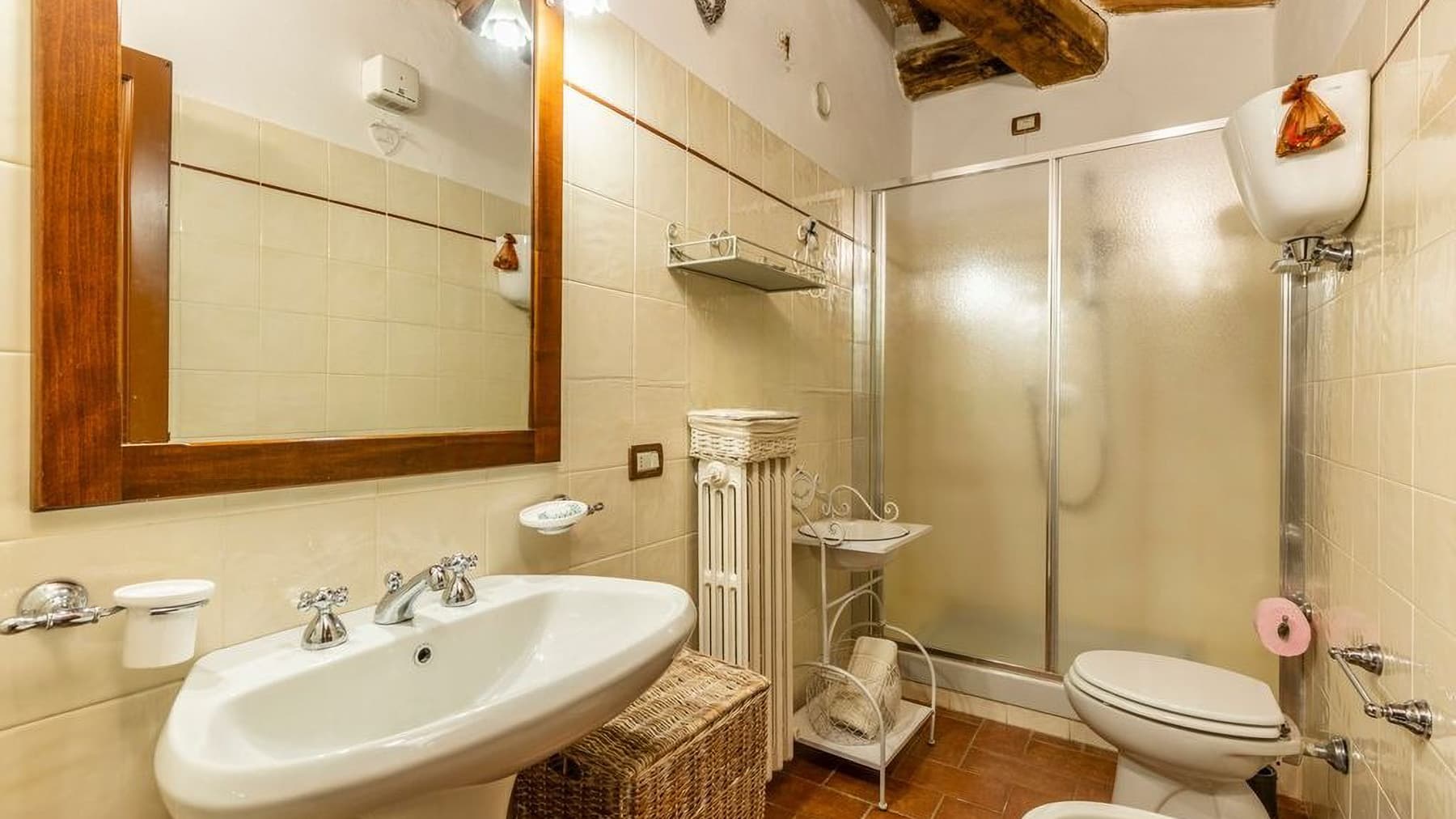 Exclusive Tenuta-Complesso in Charming Chiusure, Tuscany