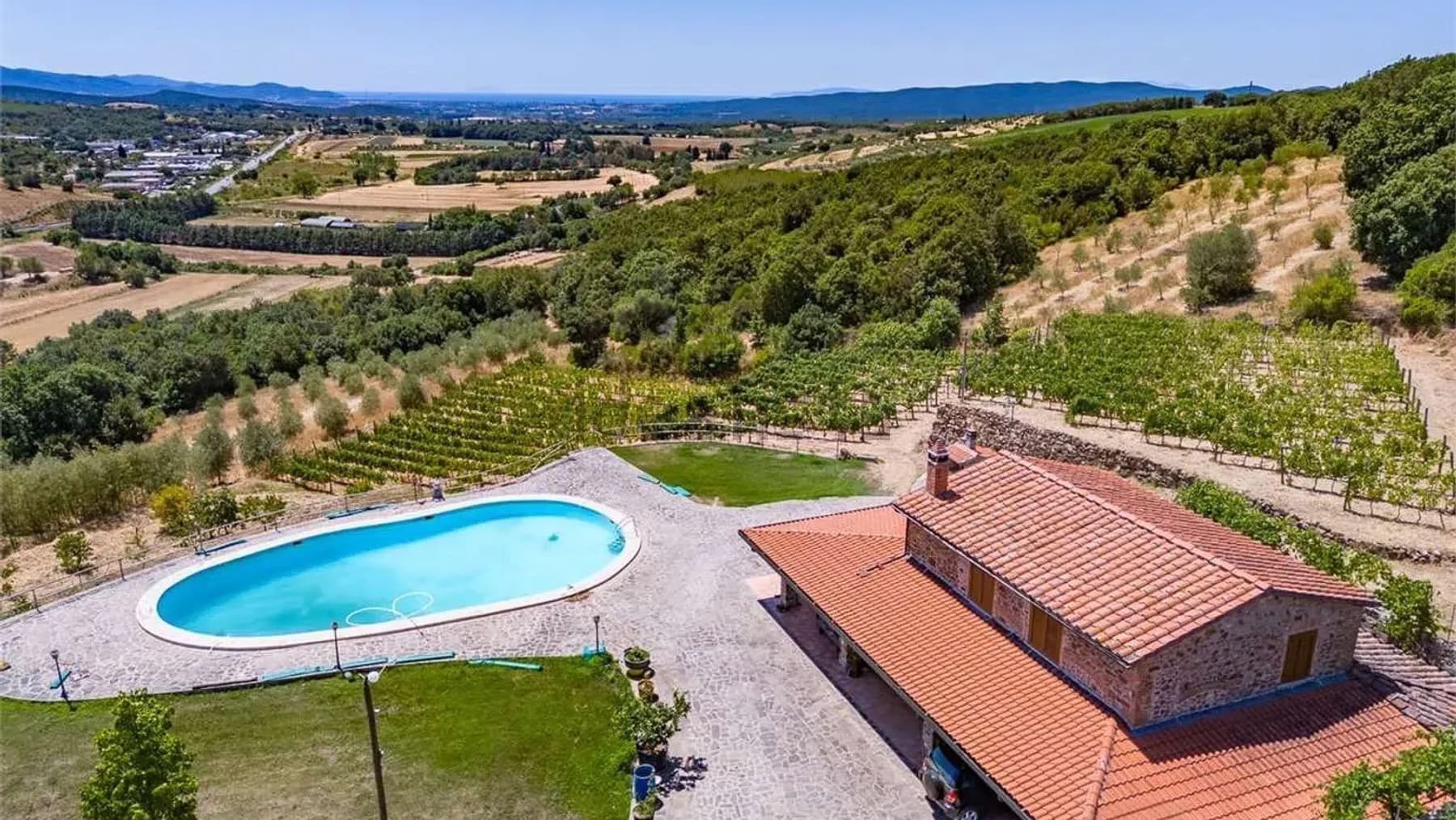 Villa con Piscina e Vigneto a Massa Marittima, Toscana