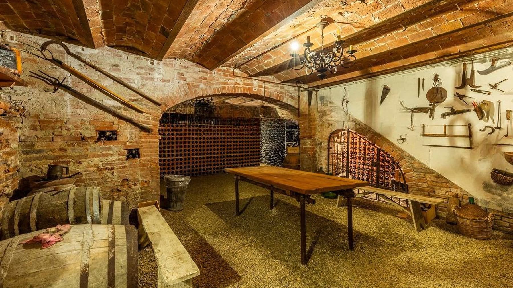 Villa storica a Sant'Ansano, cuore della Toscana