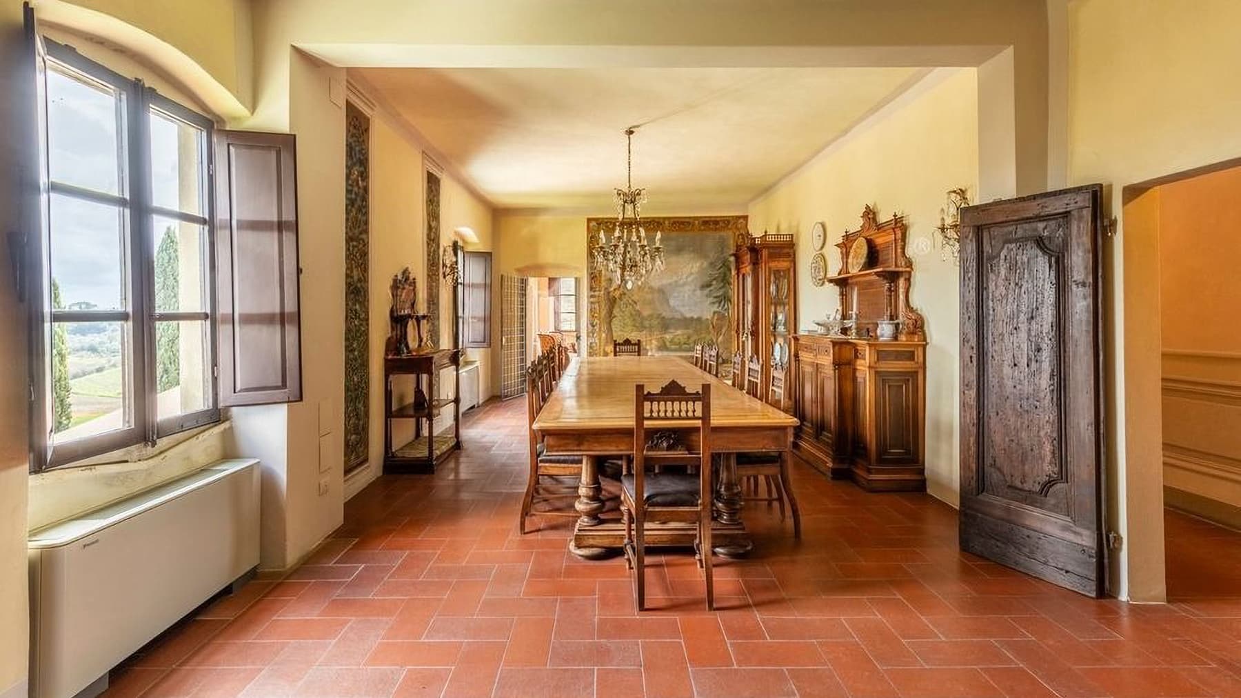 Villa storica a Sant'Ansano, cuore della Toscana