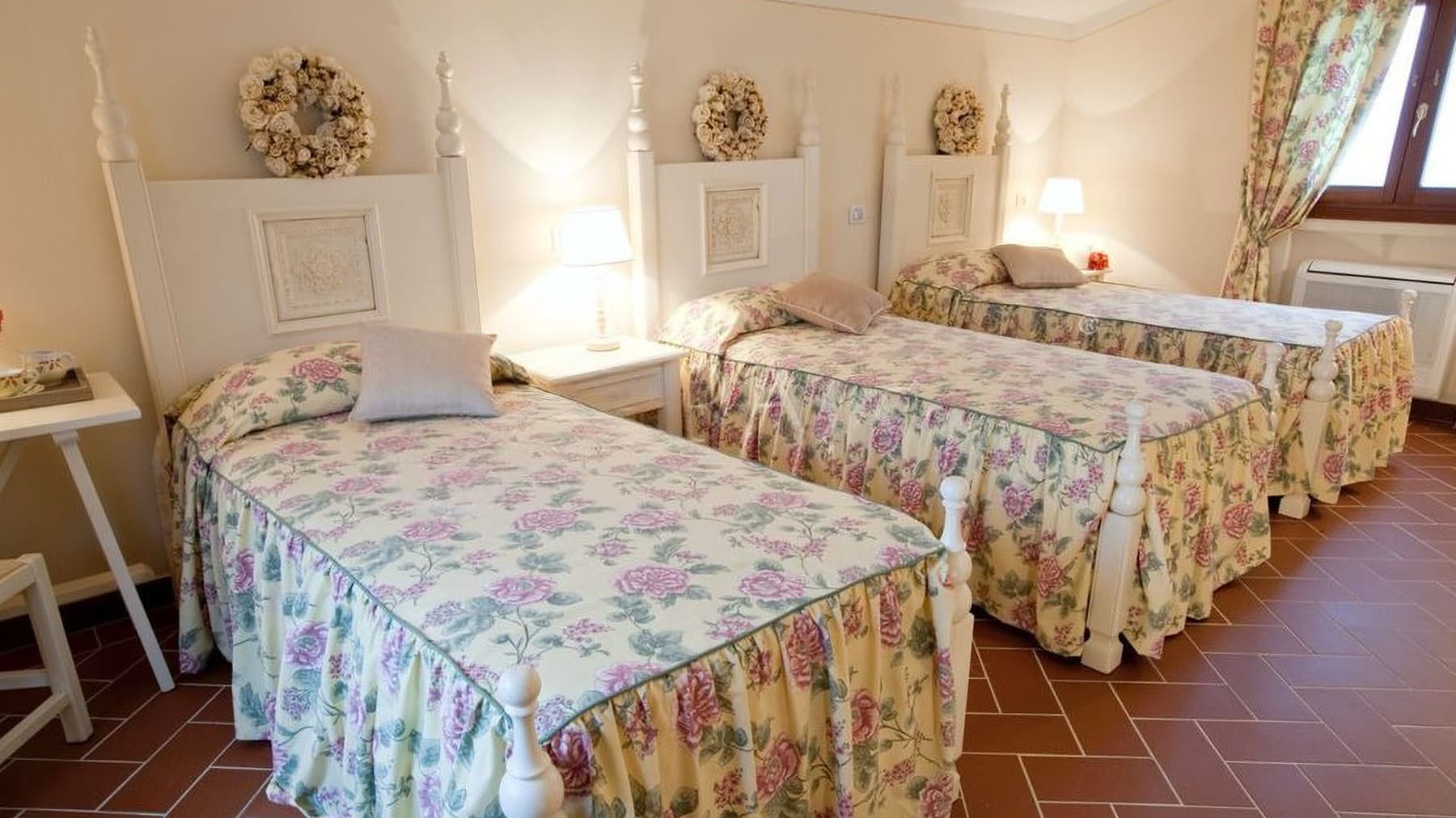 Casale panoramico a Gambassi Terme, cuore della Toscana