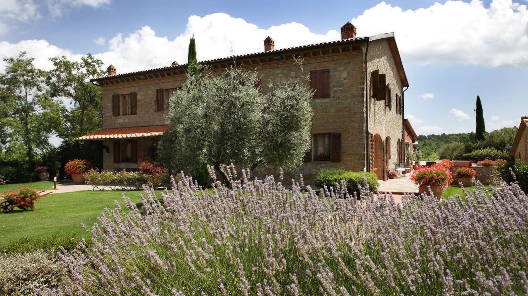 Casale panoramico a Gambassi Terme, cuore della Toscana