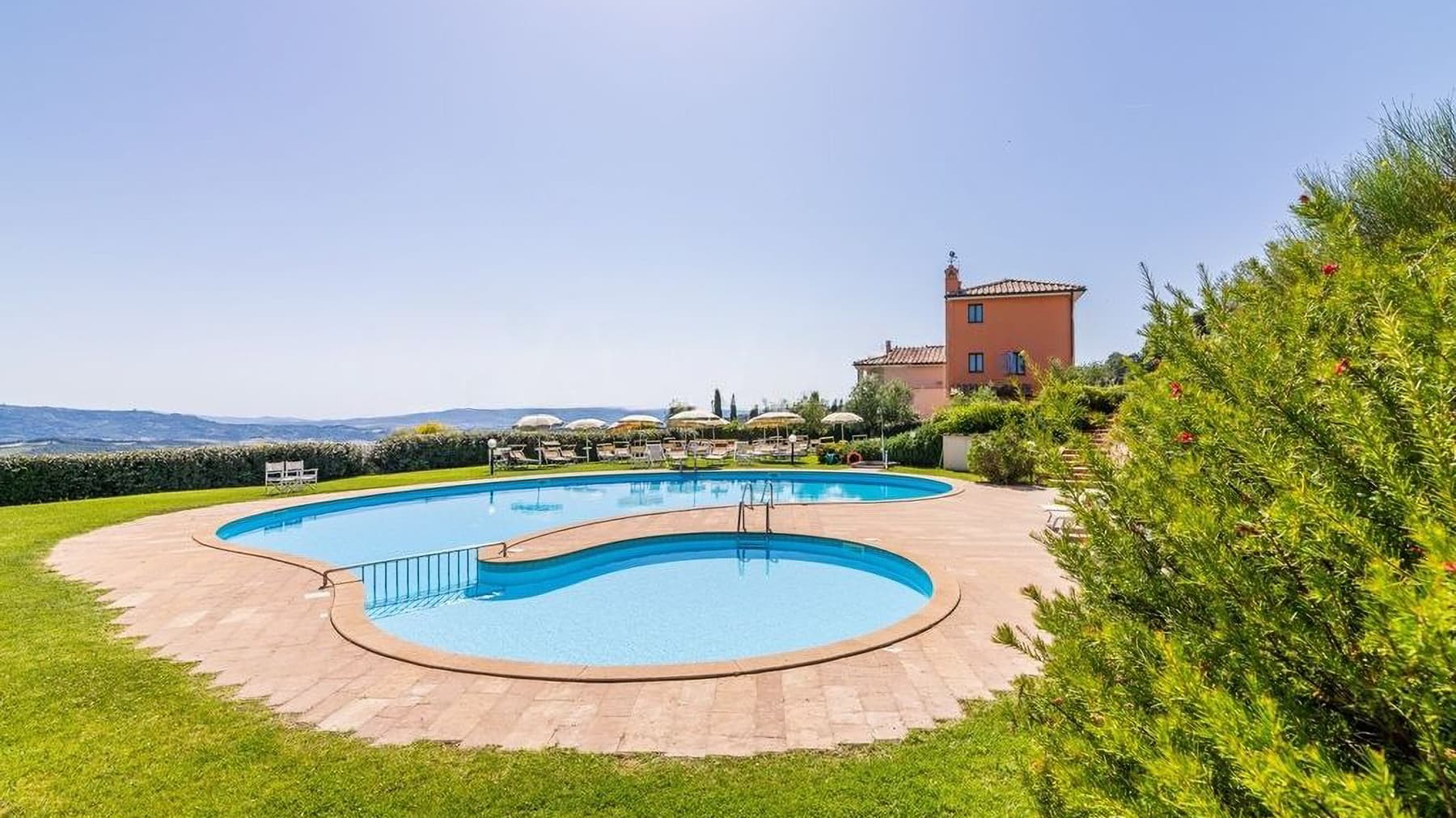 Casale panoramico a Gambassi Terme, cuore della Toscana