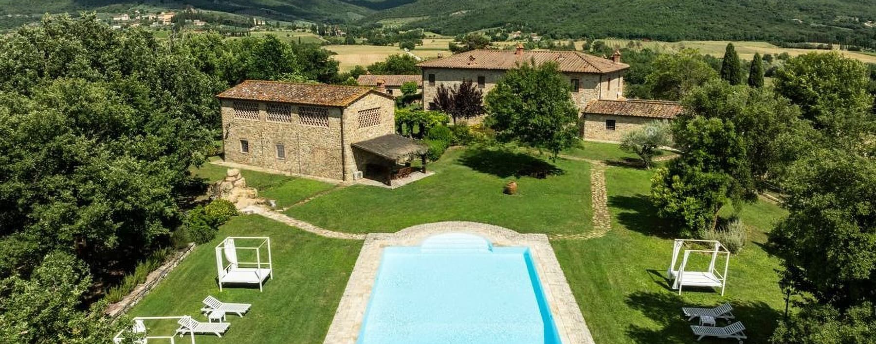 Casale panoramico nel cuore del Chianti aretino