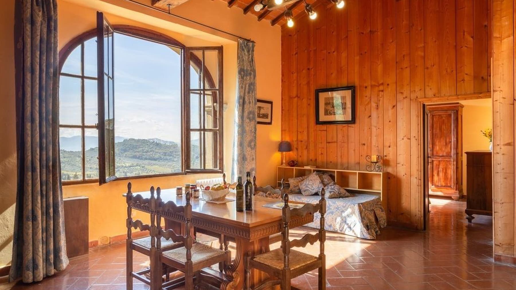 Villa storica con piscina a Pelago, Toscana