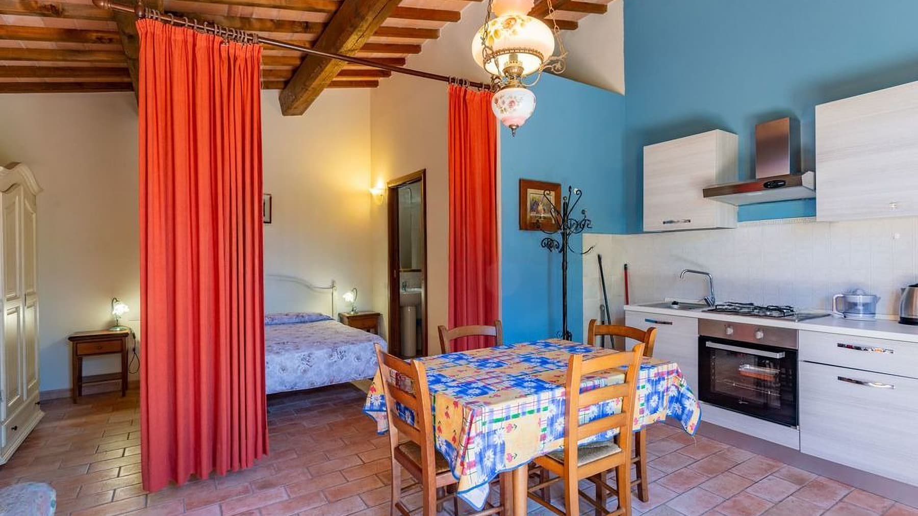 Villa panoramica con agriturismo a Cerreto Guidi, Toscana