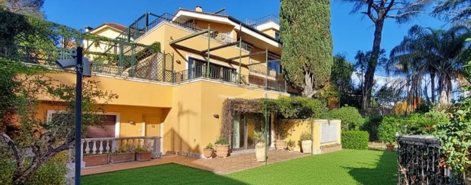 Elegant Villa in Rome, Lazio Region