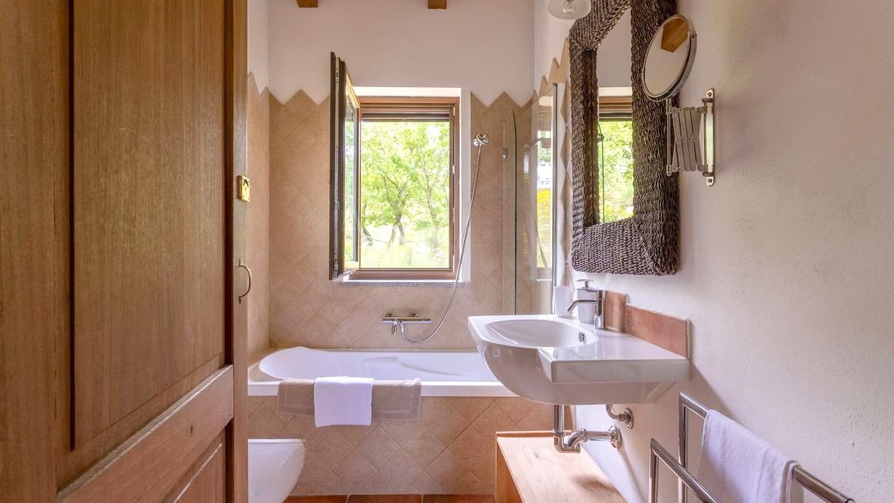 Tenuta-Complesso a Scarlino, Maremma Toscana con piscine