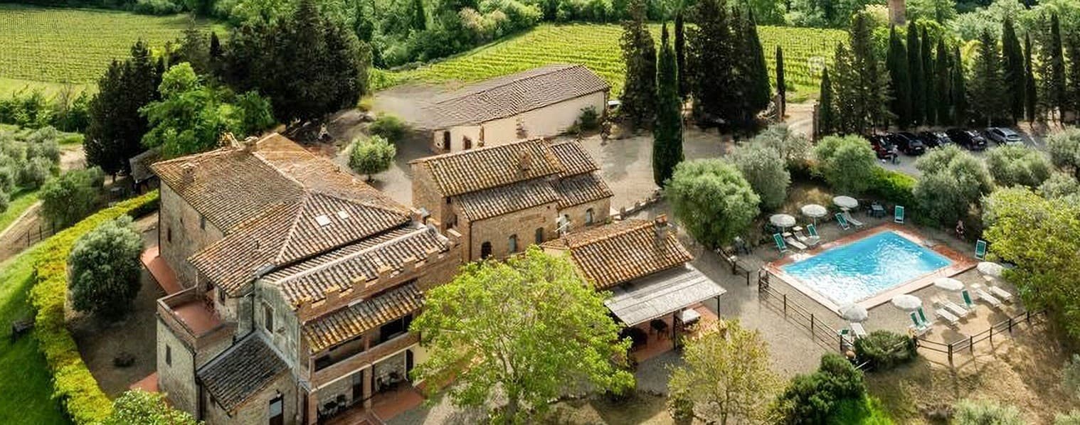 Tenuta-Complesso a Ulignano, agriturismo in Toscana