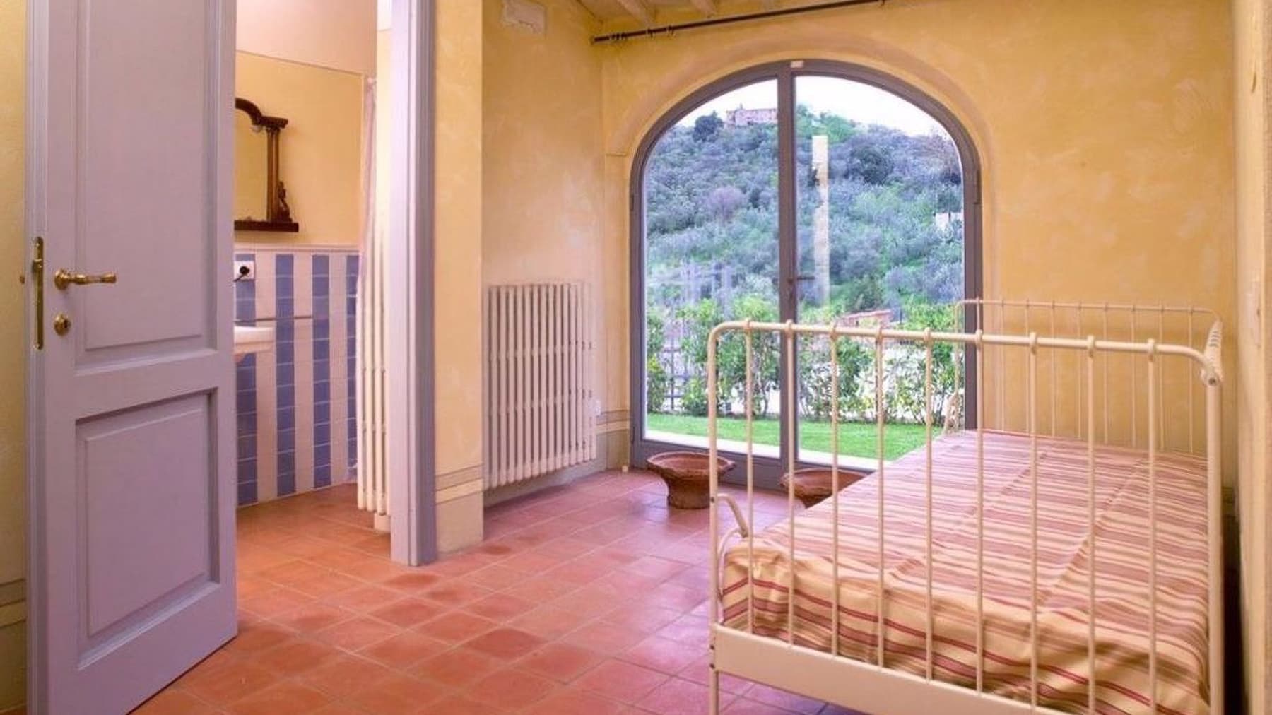 Tenuta-Complesso immerso nella natura a Lamporecchio, Toscana