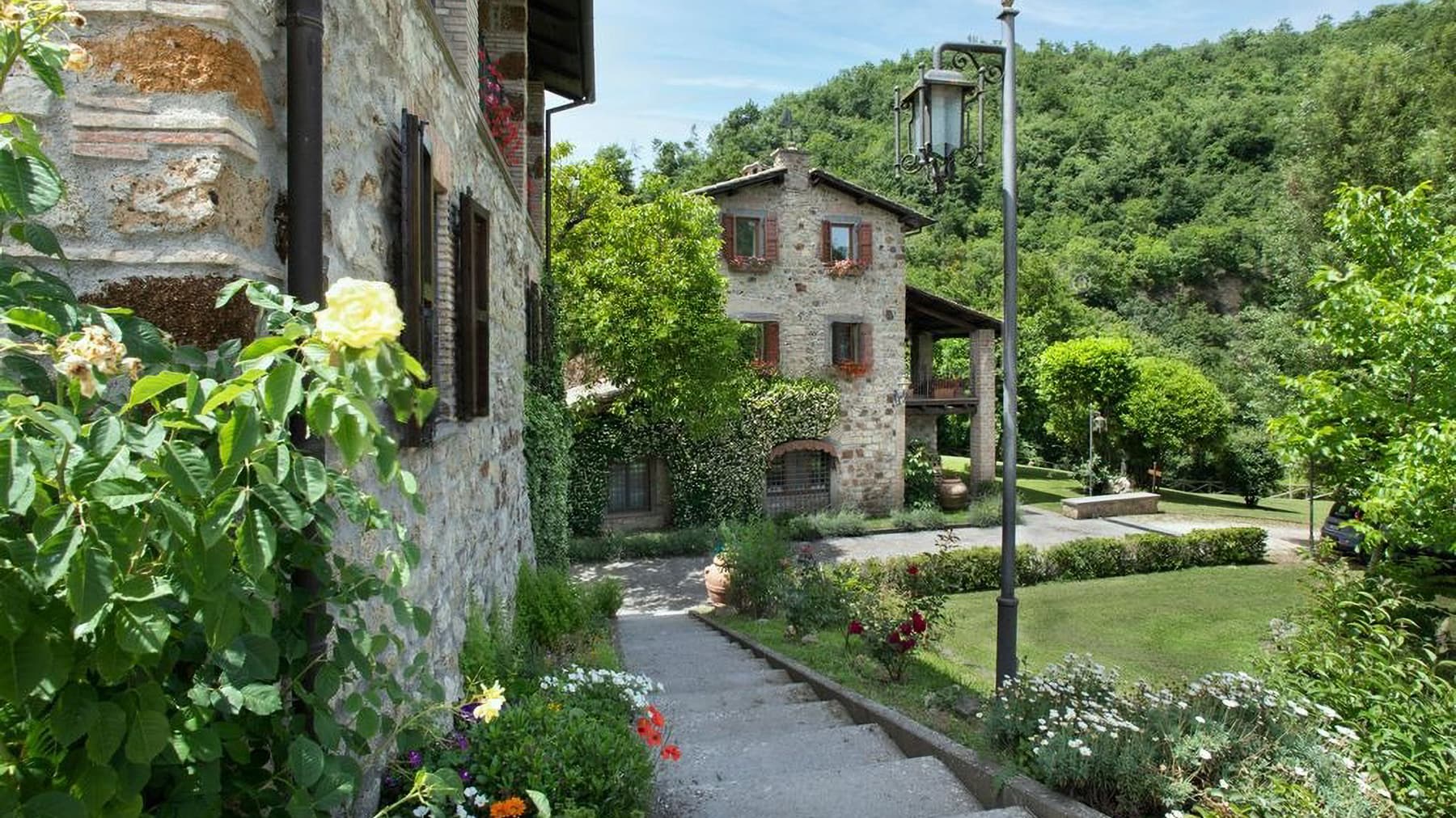 Tenuta-Complesso a Celleno, oasi nella verde Tuscia