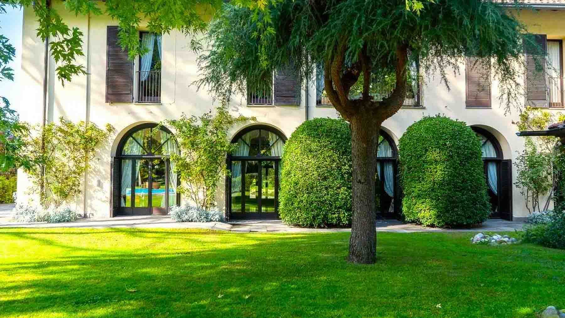 Elegant Villa in Castelletto sopra Ticino, Piedmont
