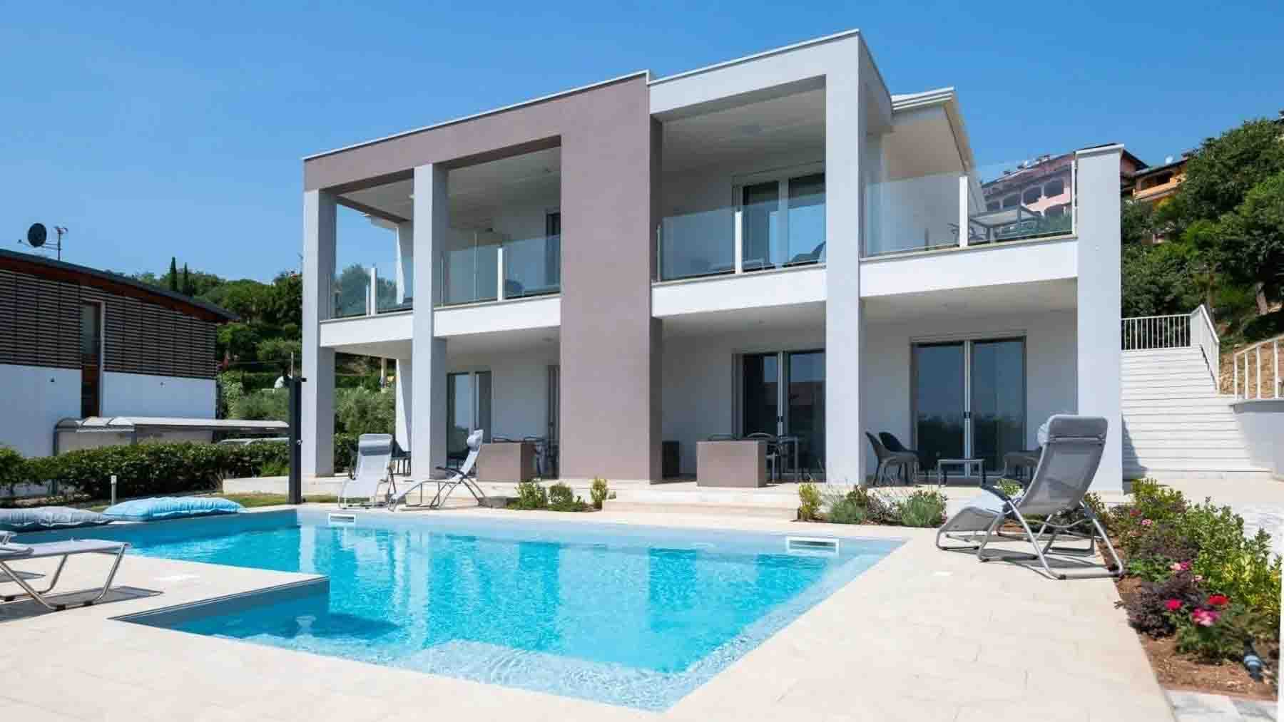 Villa in Padenghe sul Garda, Lake Garda Area