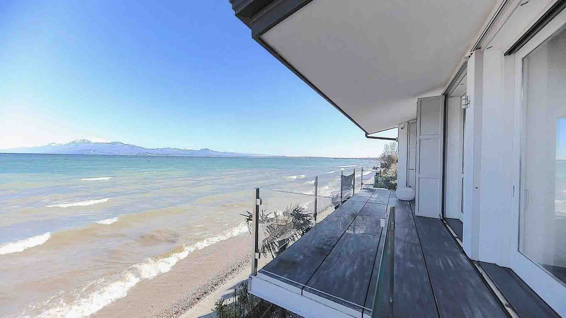 Elegant Villa in Lake Garda, Desenzano, Lombardia