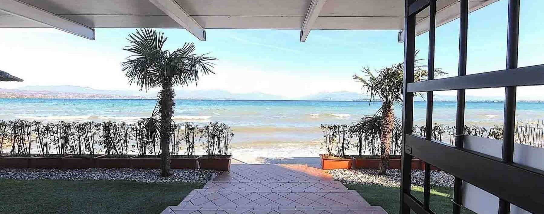 Elegant Villa in Lake Garda, Desenzano, Lombardia
