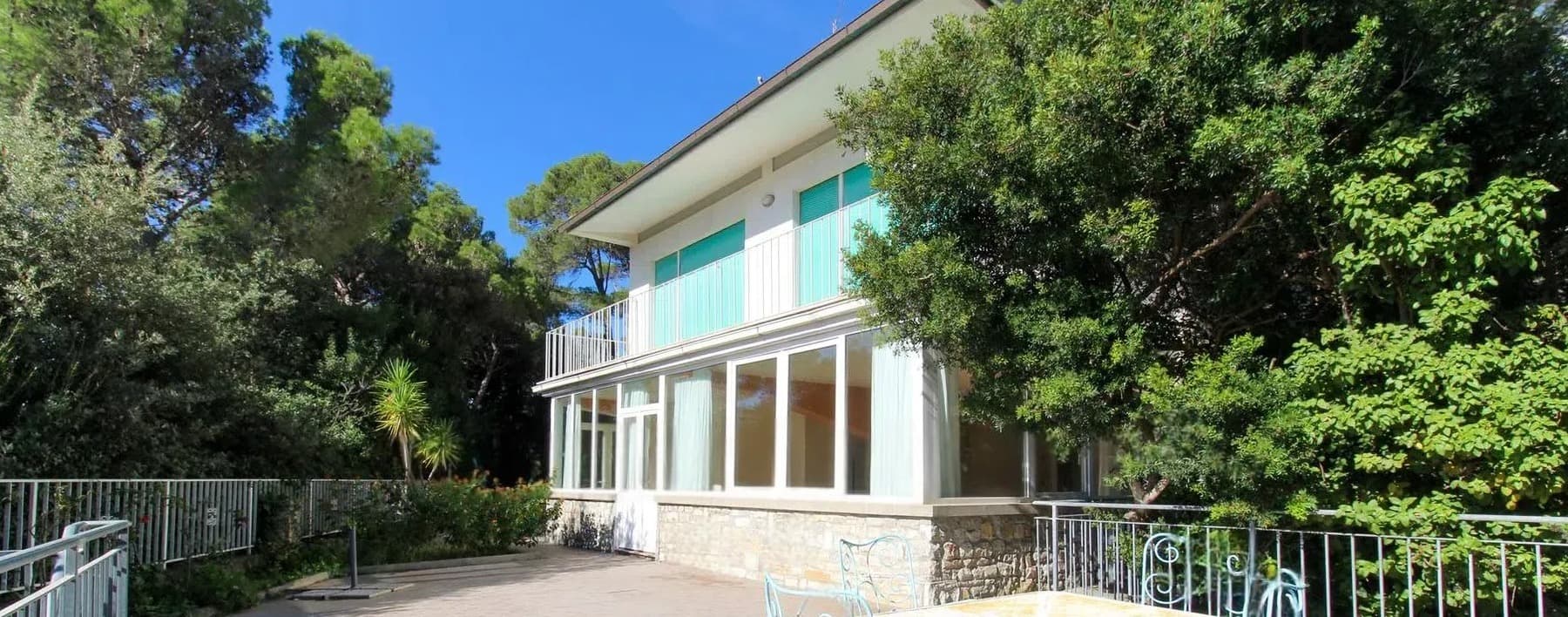 Charming Villa in Quercianella, Tuscany