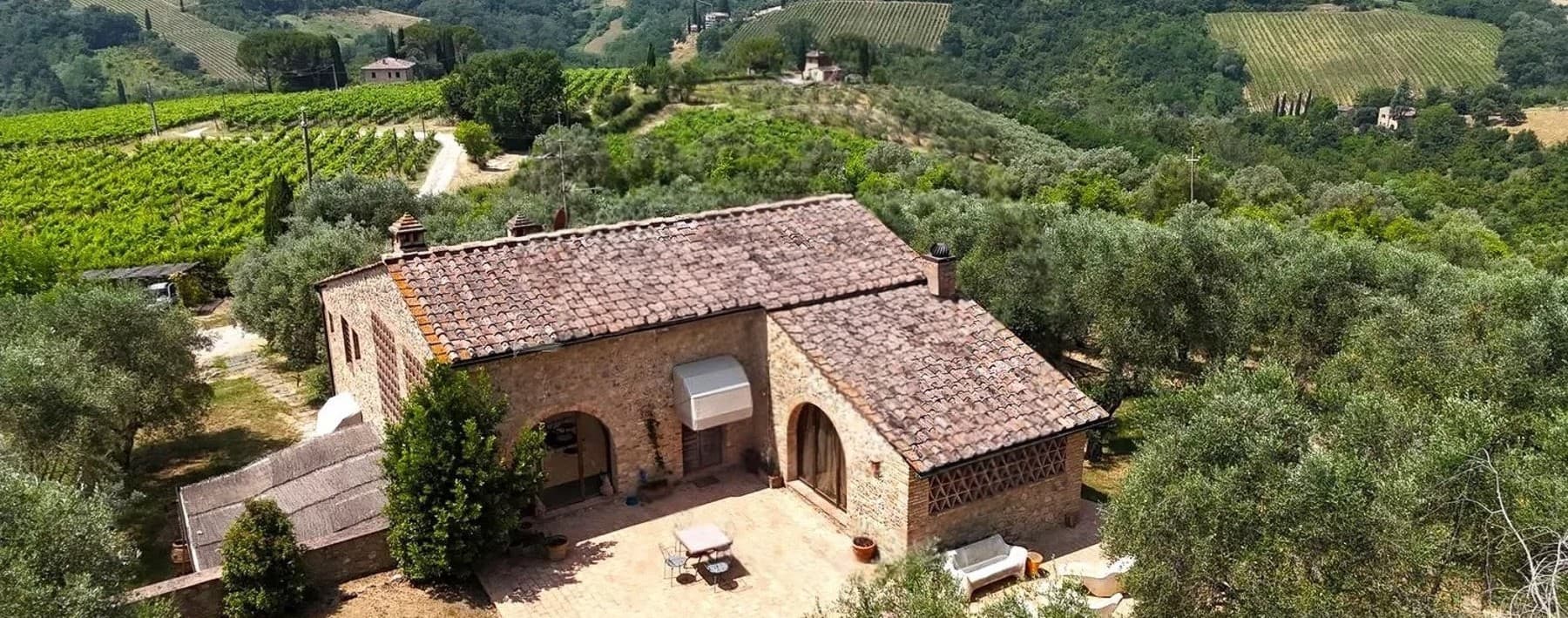 Casale panoramico in Toscana, vicino a San Gimignano