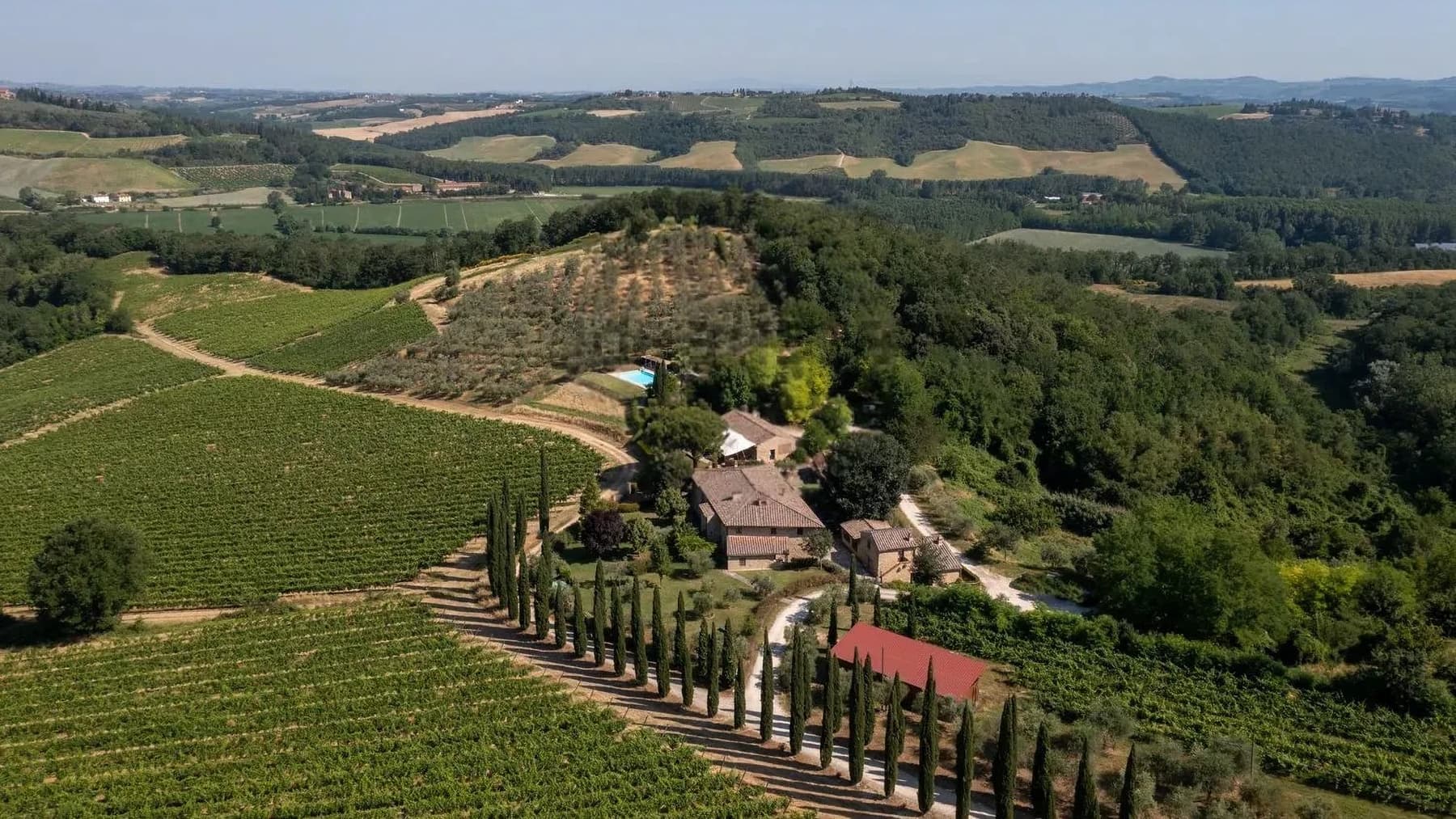 Casale toscano con vigneti a San Gimignano