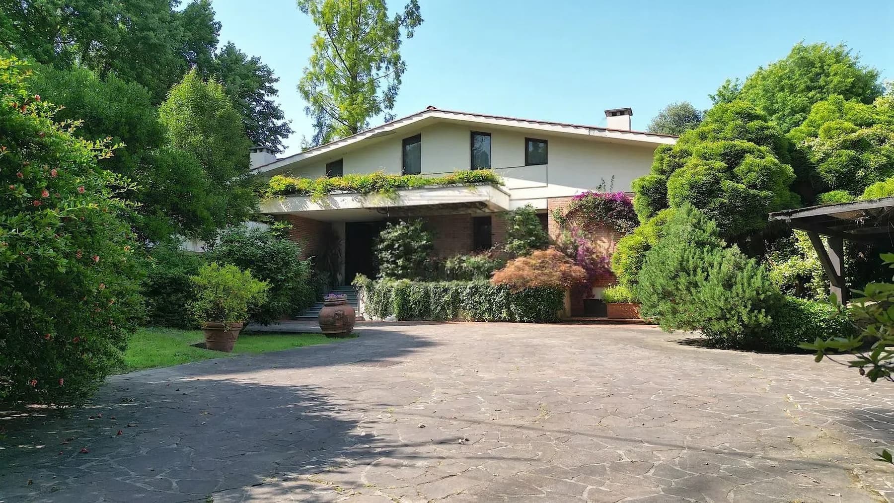 Spacious Villa in Lucca, Tuscany