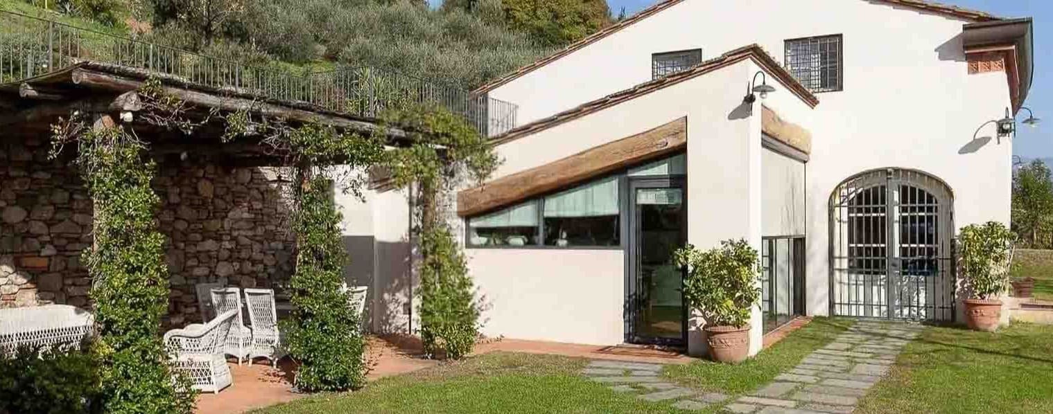 Elegant Villa in Picturesque Lucca, Tuscany
