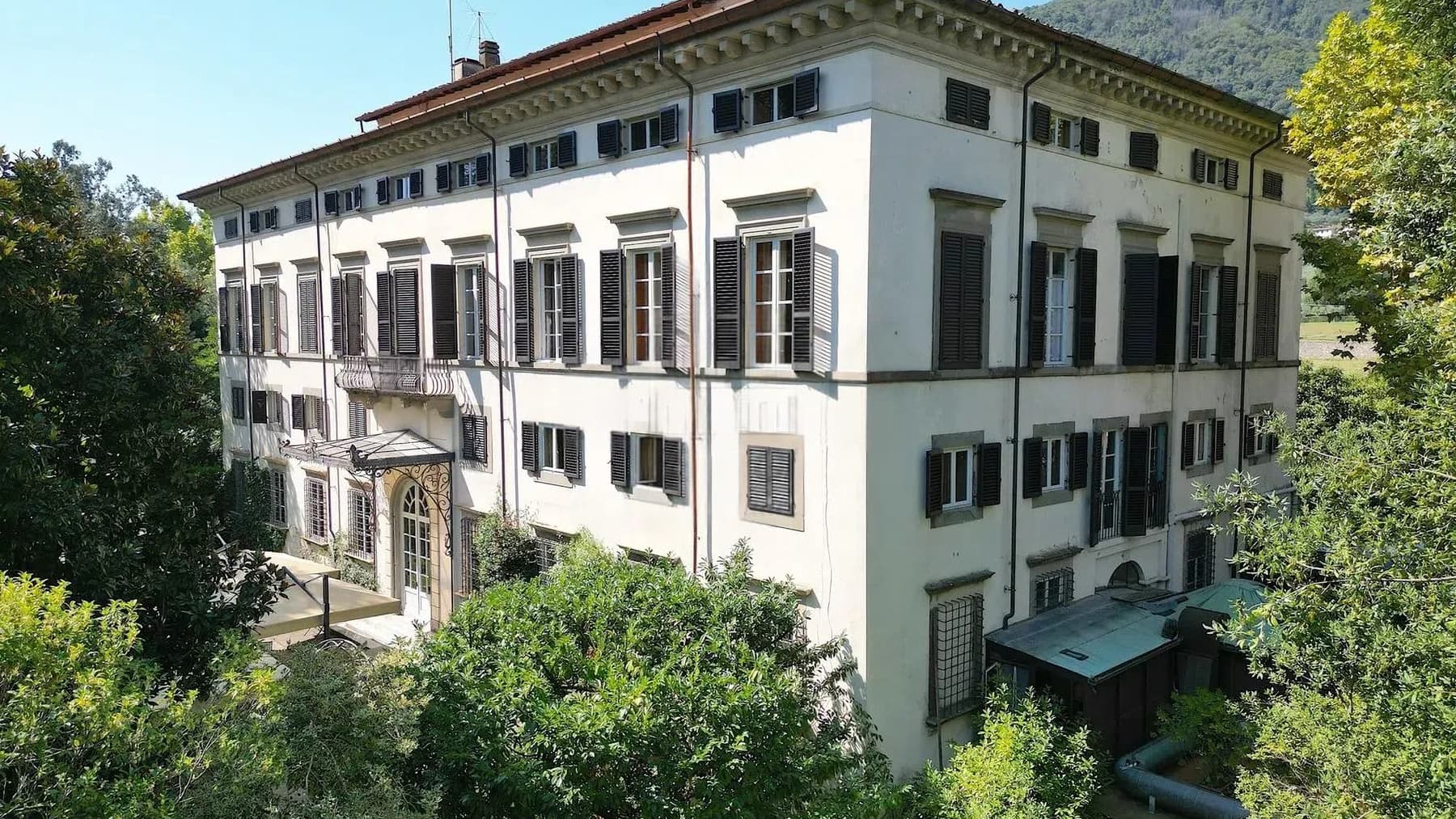 Charming Villa in Lucca, Tuscany