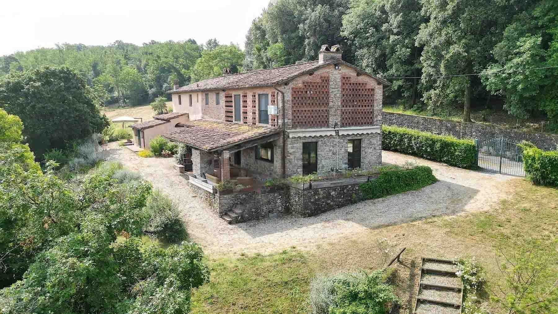 Rustic Country House in Charming Lucca, Tuscany