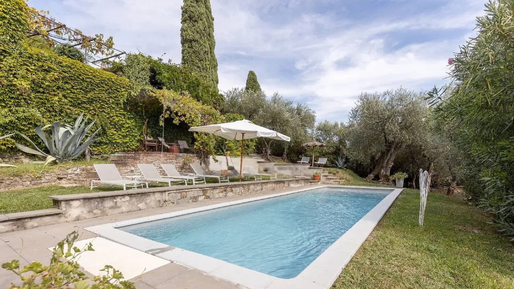 Charming Villa in San Quirico di Moriano, Tuscany