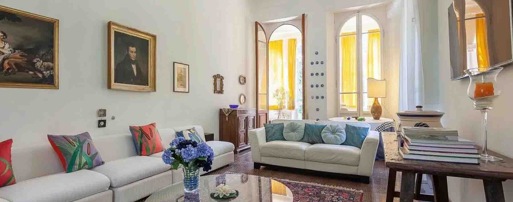 Villa Liberty con giardino a Lucca, Toscana