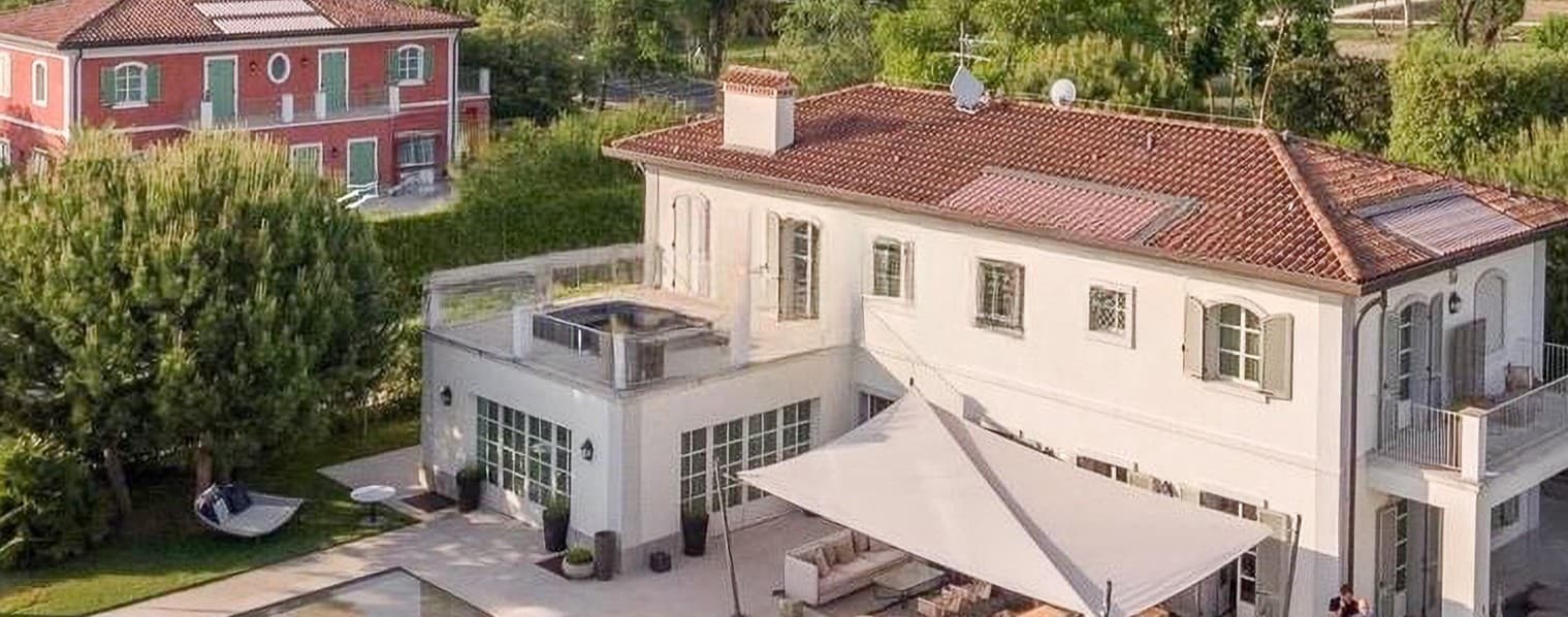 Villa in Prestigious Forte dei Marmi, Tuscany