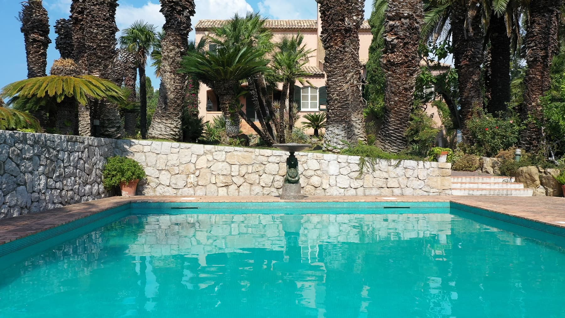 Villa panoramica con parco a Sanremo