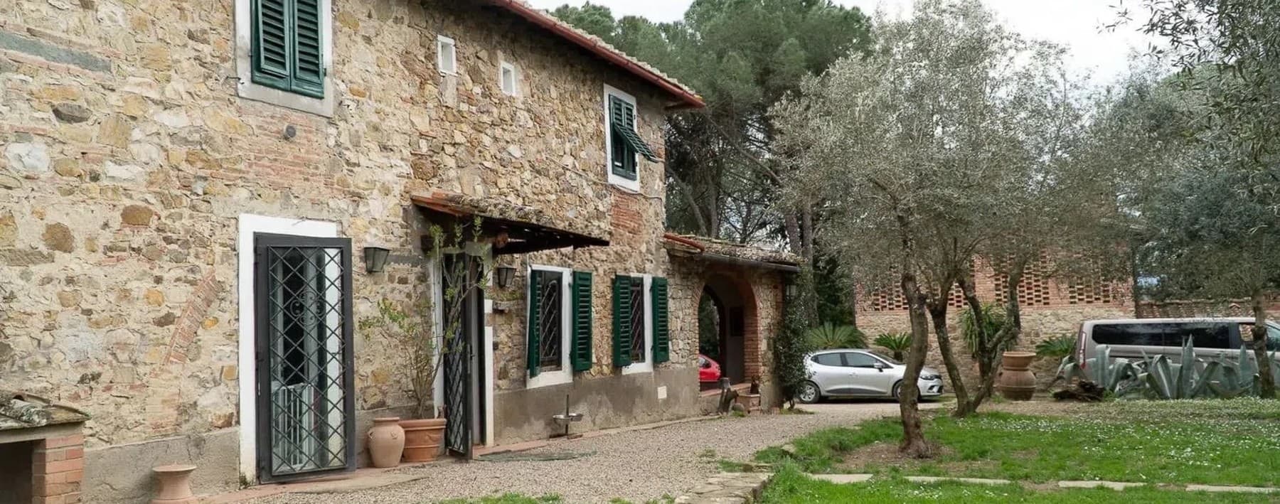 Casale in pietra con giardino a Greve in Chianti, Toscana
