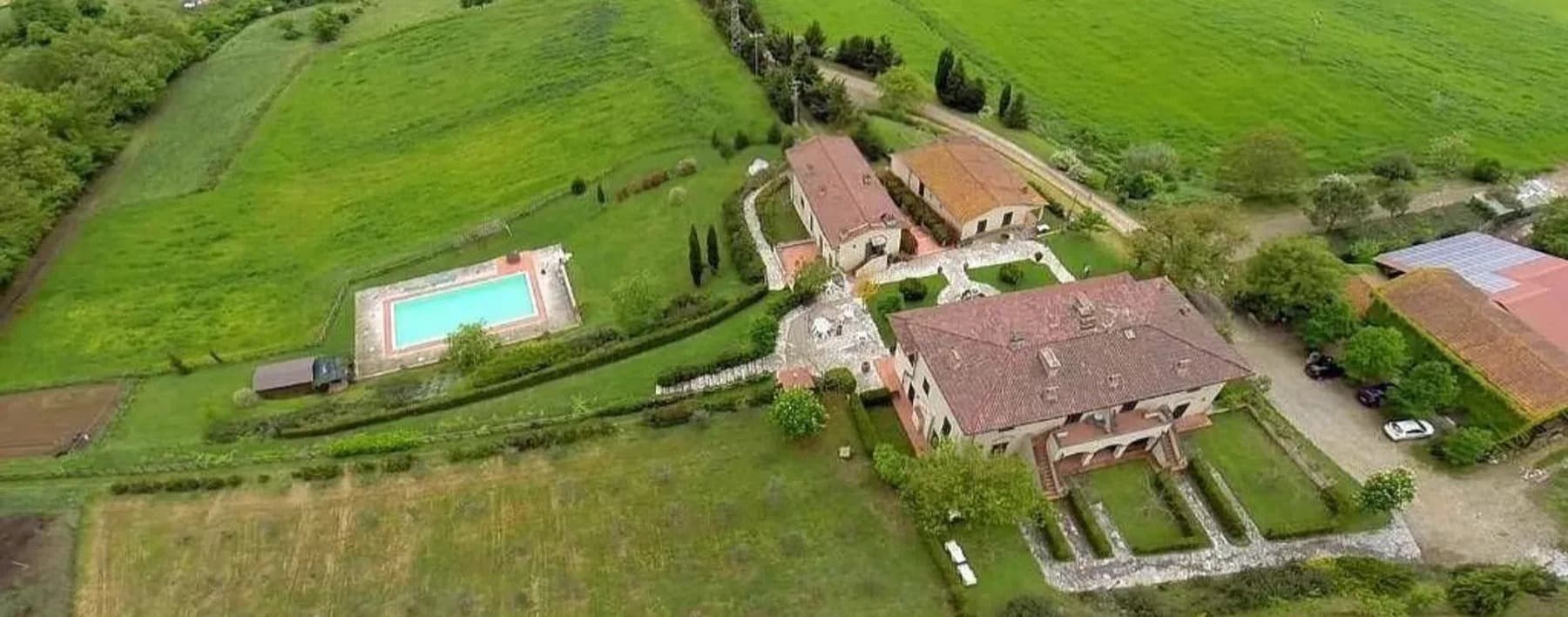 Casale con agriturismo a Dicomano, nel cuore della Toscana