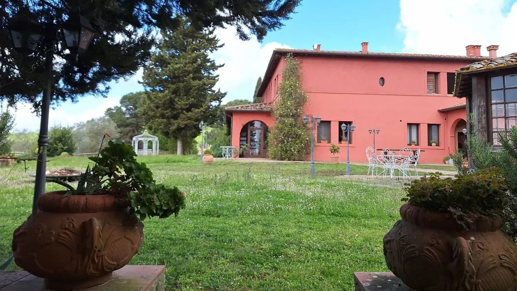 Villa con Piscina a Monte San Savino, Toscana
