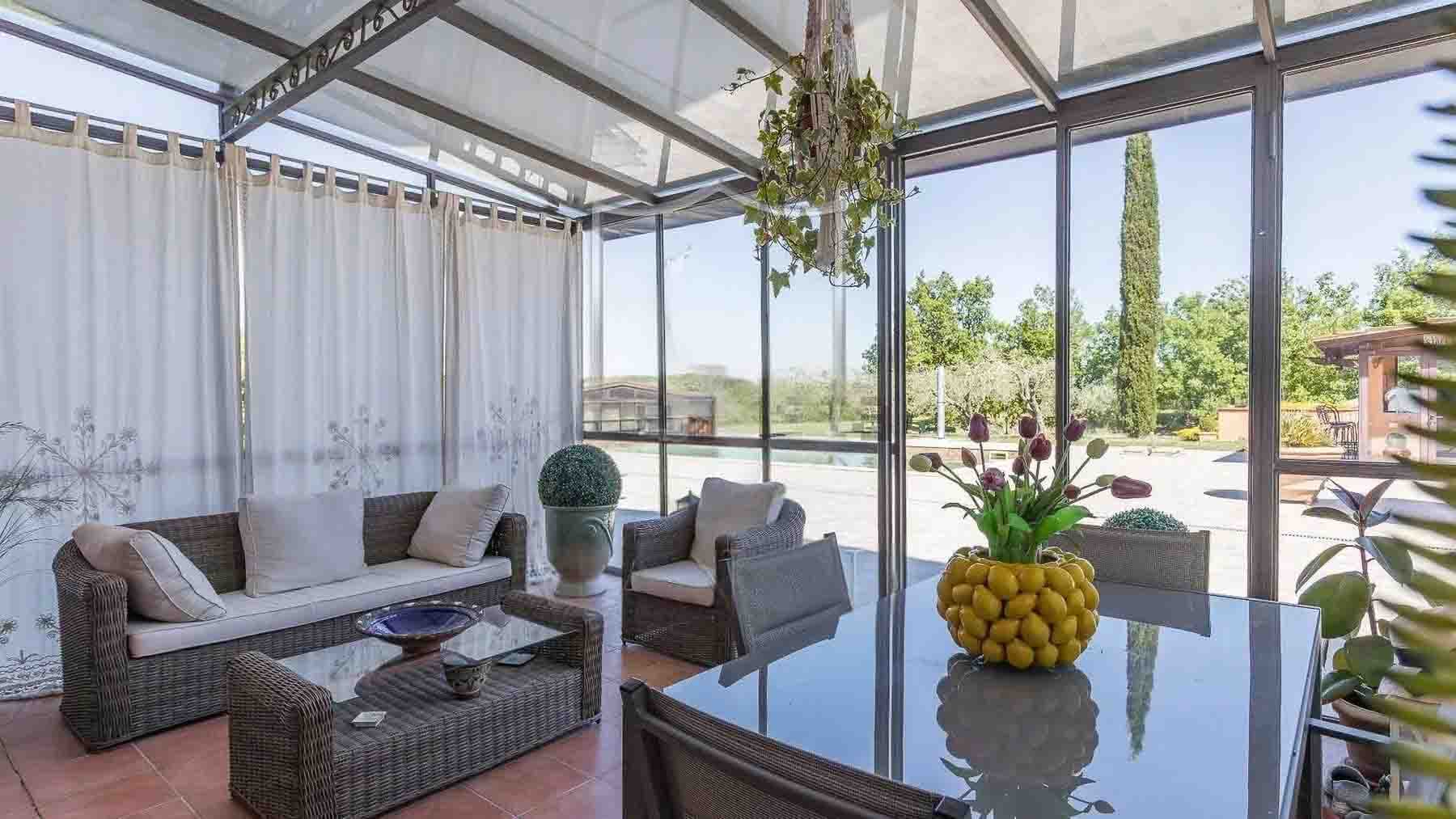 Villa con parco e piscina a Cortona, nel cuore della Toscana