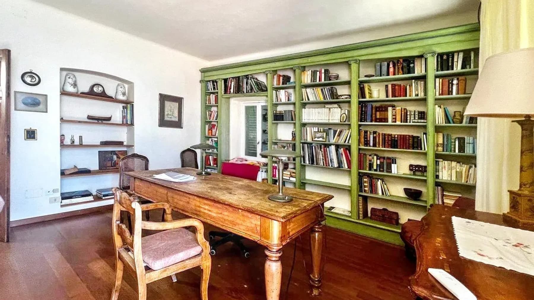Detached House in Lerici, Liguria's Scenic Beauty