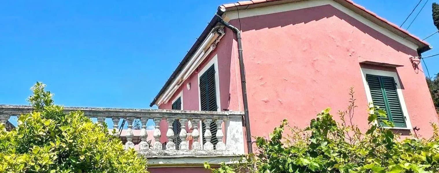 Detached House in Lerici, Liguria's Scenic Beauty